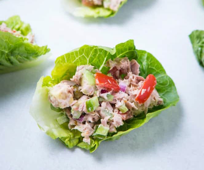 Sla-wraps met tonijn en komkommer